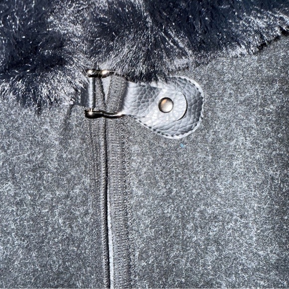 Torrid Womens Fur Trim Hooded Ruana Poncho Gray Black Faux Fur Fall Winter OS - Picture 6 of 11